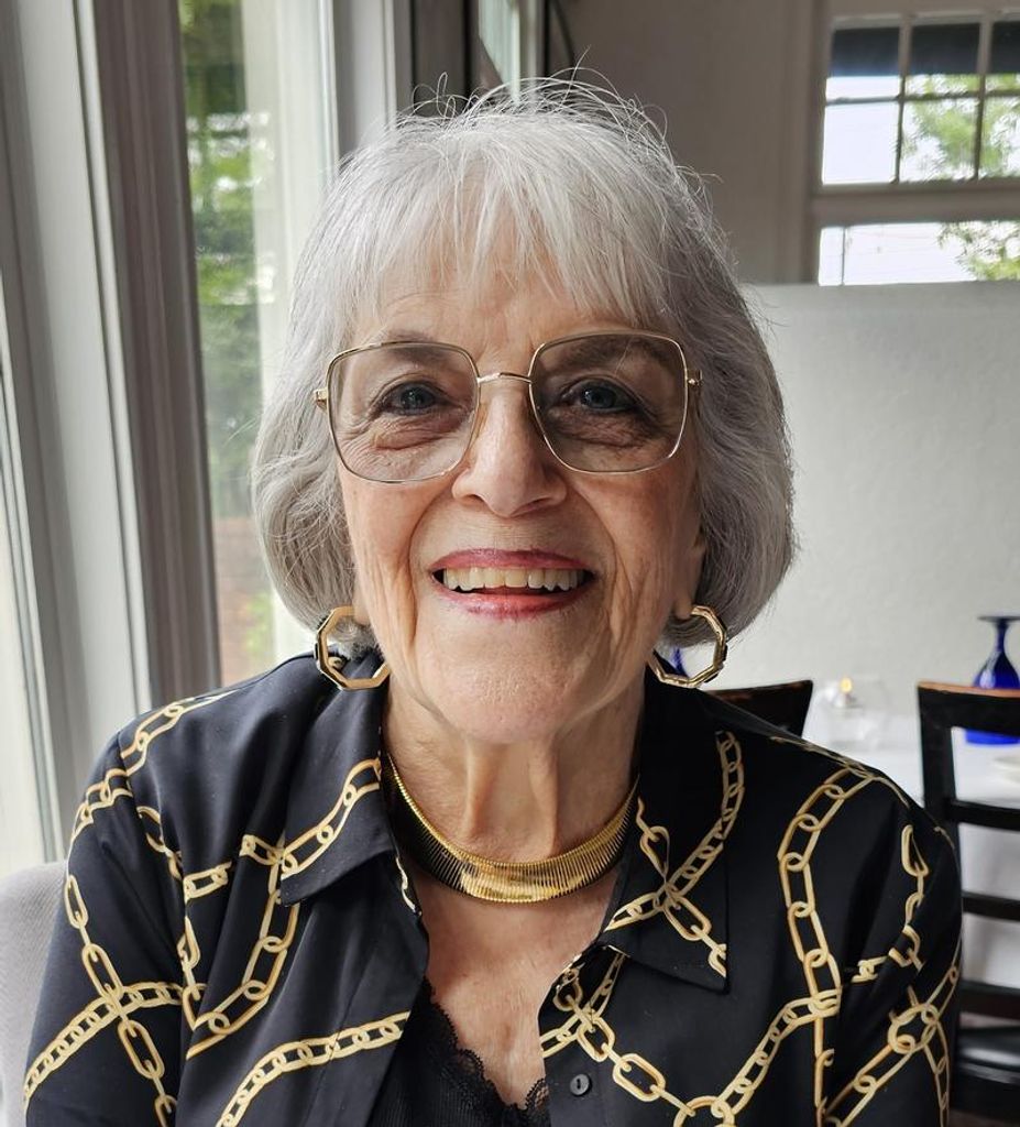 Charlotte Moore Thelen Profile Photo
