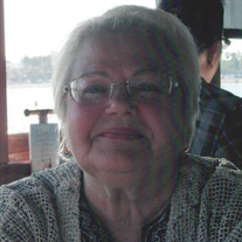 Lois Caddeo