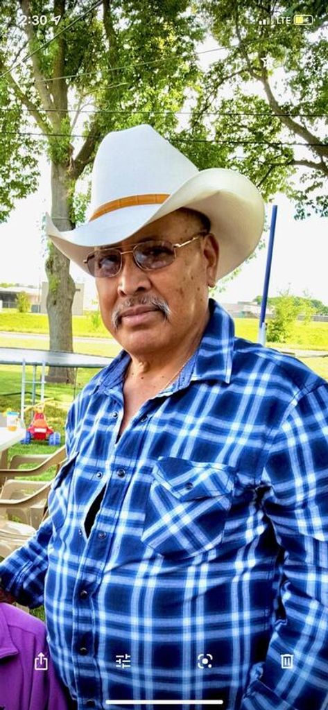 Salvador Hueramo Profile Photo