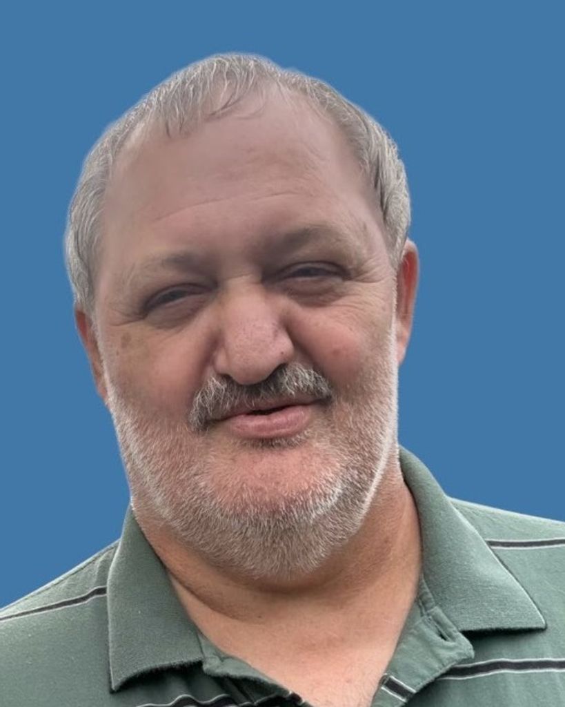 Lucas Todd Russell Profile Photo