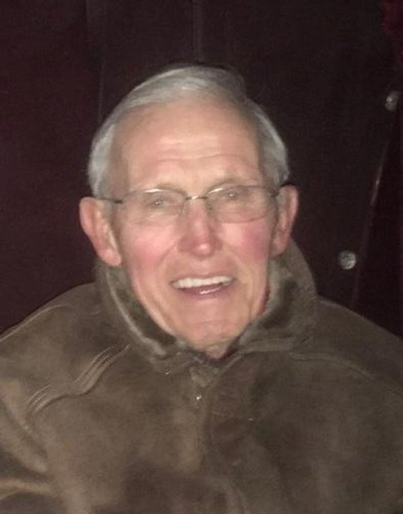 Laurence "Larry" Earl Young Profile Photo