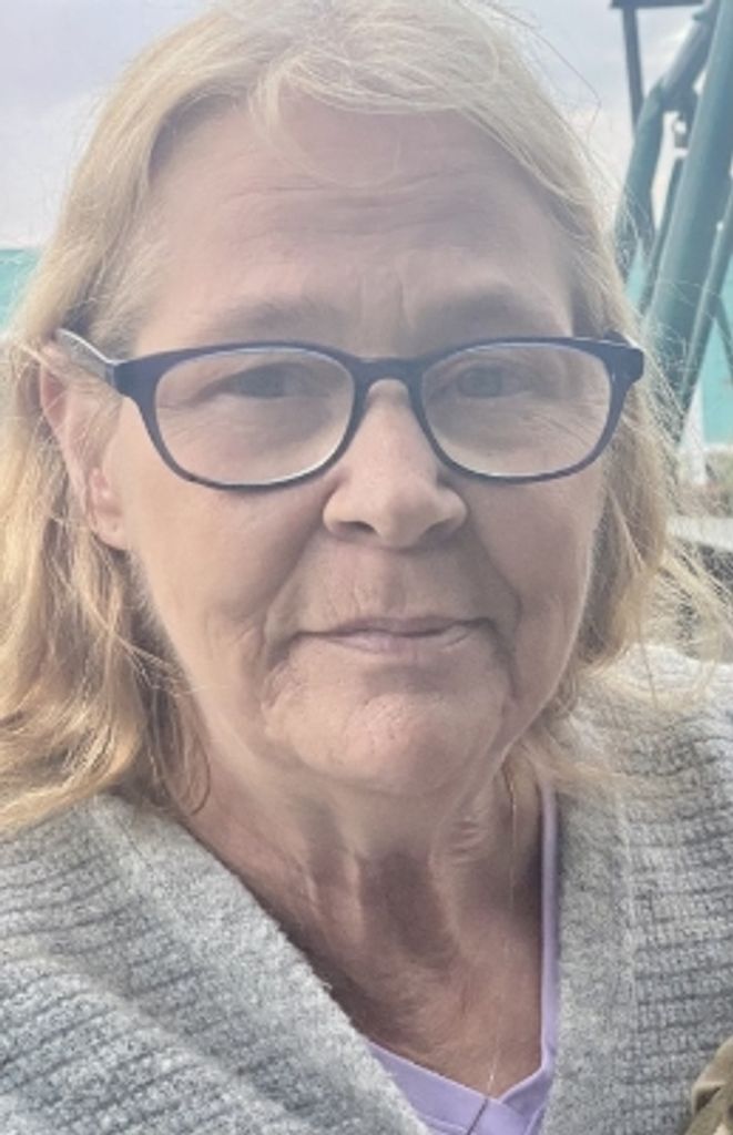 Suzanne M Stanton