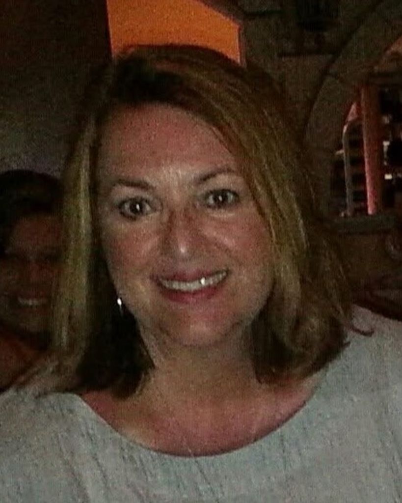 Valarie L Vine