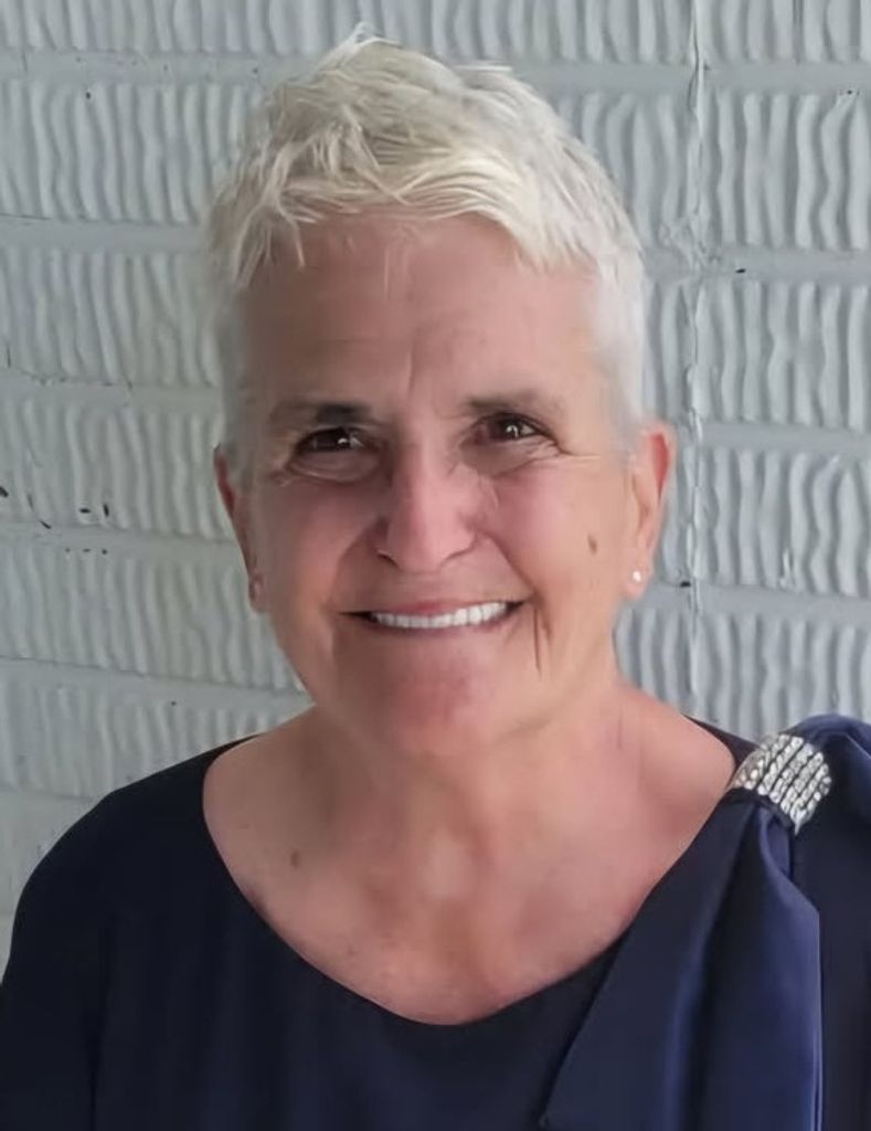 Linda Elizabeth Wagner Profile Photo