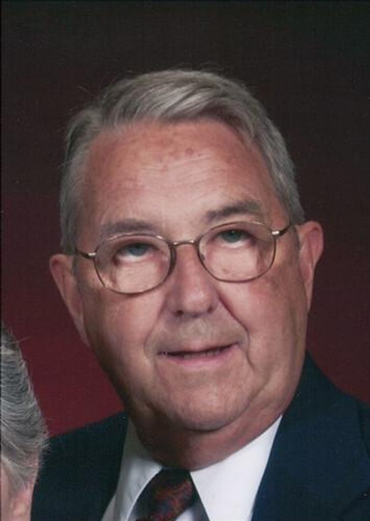 Robert M "Bob" Powers Jr