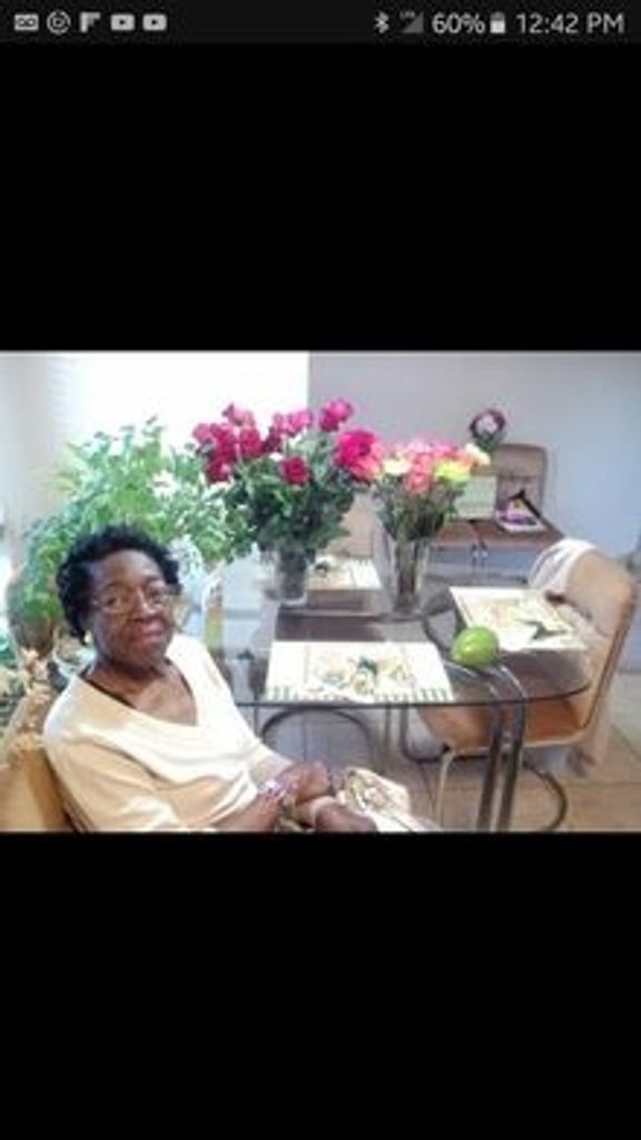 Ms Louise Cromartie