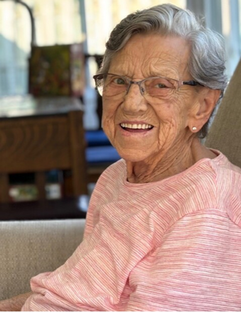Elizabeth Mae (Schach) Robinson