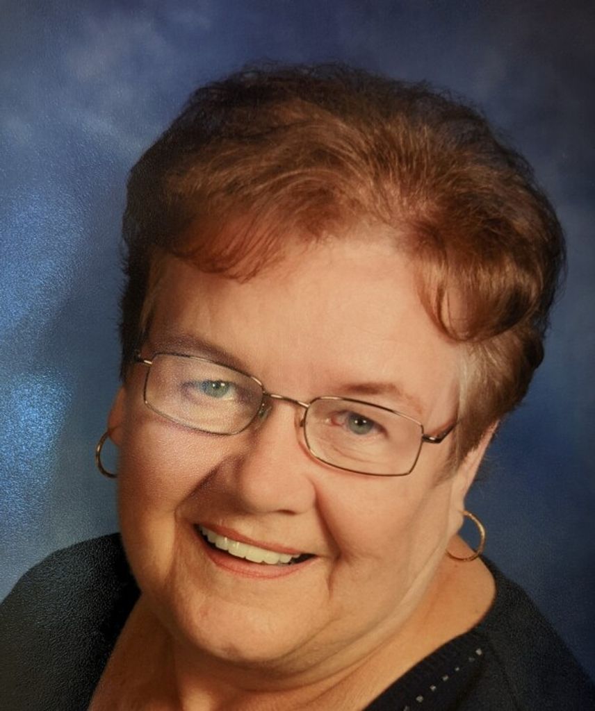 Loreta M. (Kerns)  Carr