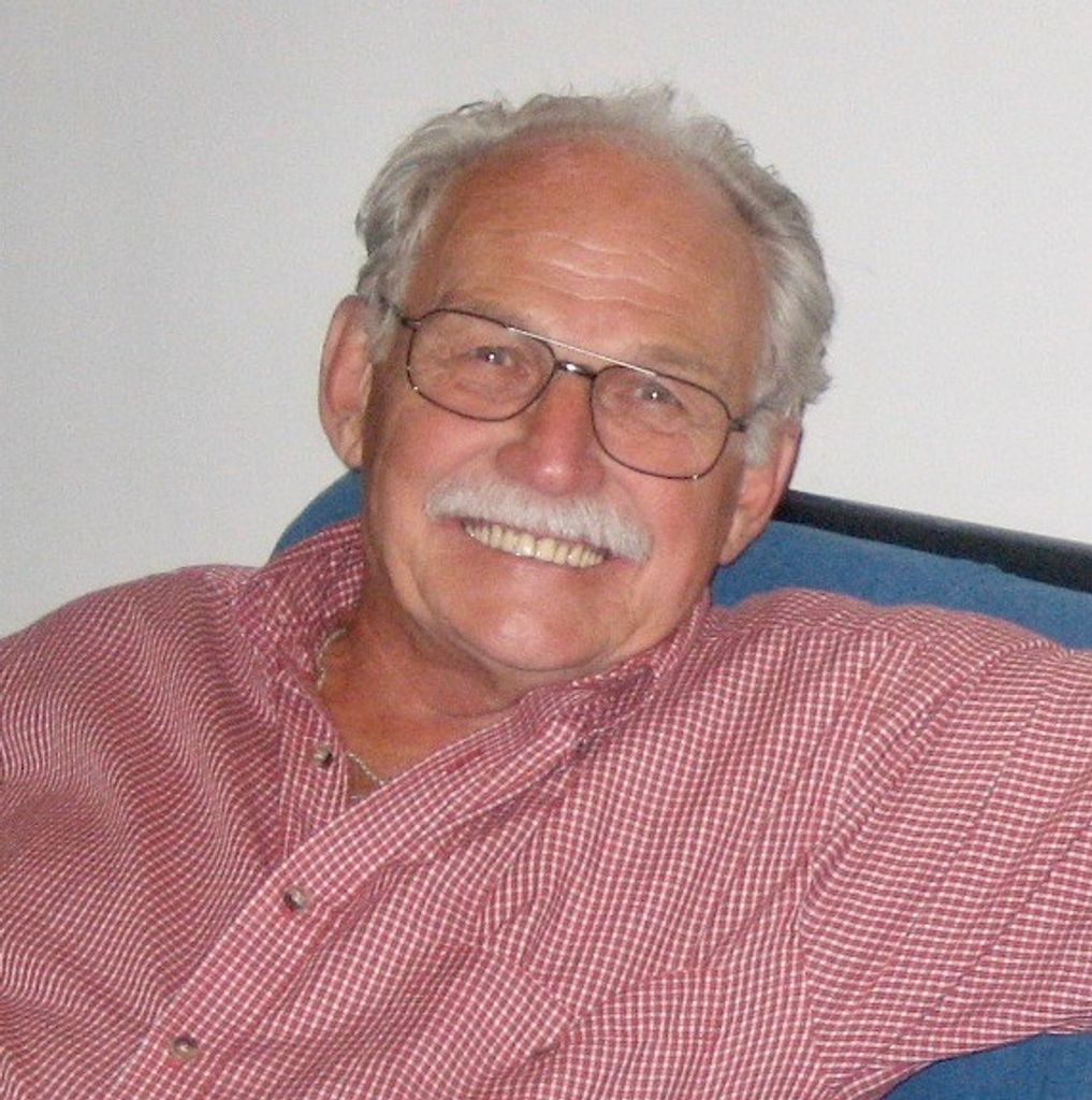 Robert "Bob" Myron Stannik