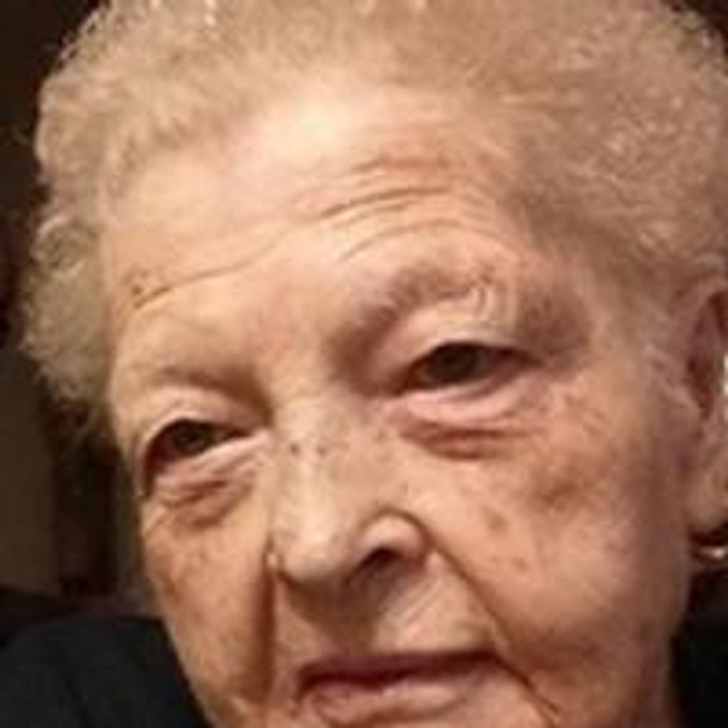 Eva Stewart Profile Photo