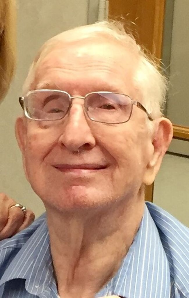 Russell Edward Lee Profile Photo