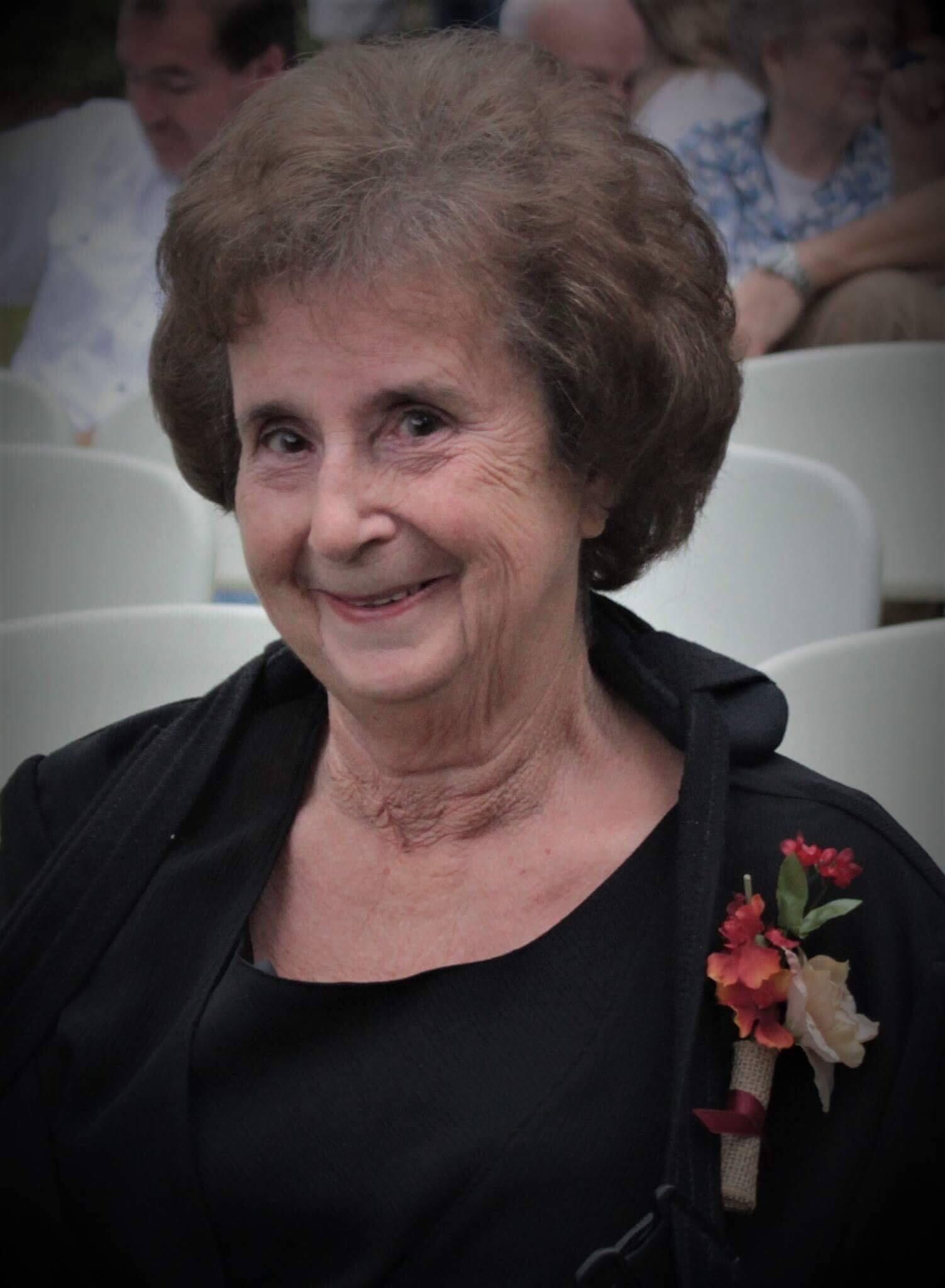 Linda Jewell (Deal)  Crosby photo gallery image 1 of 246