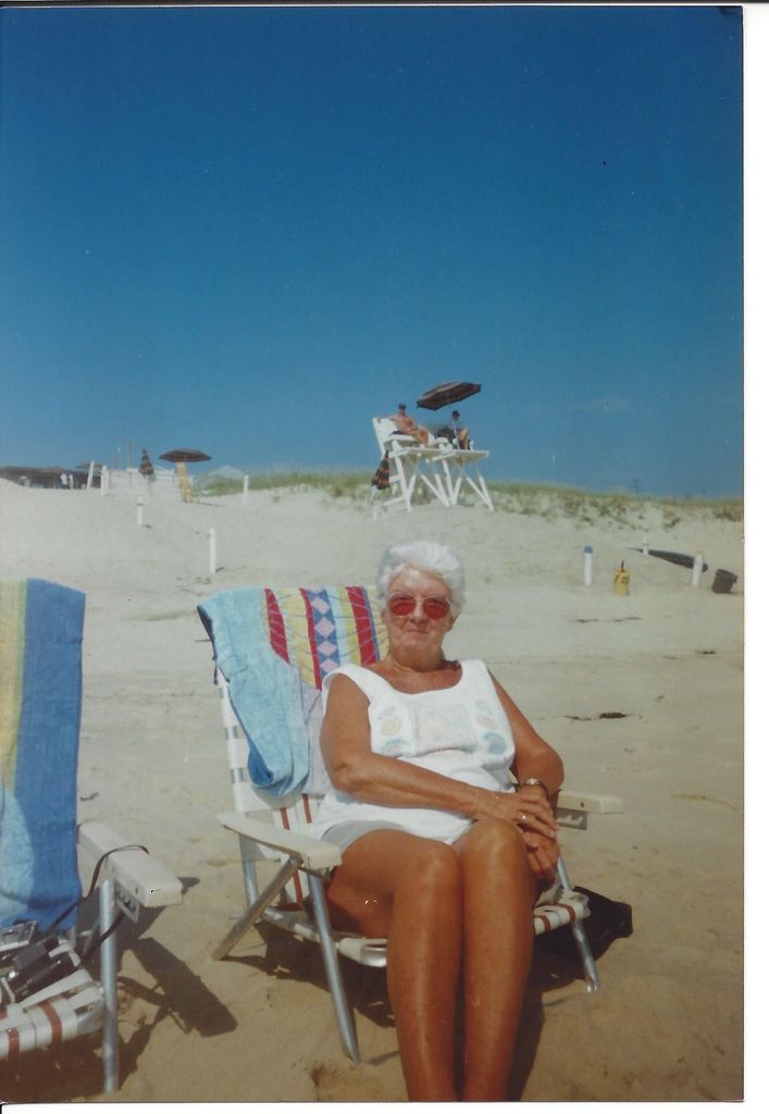 Maureen A Heuer