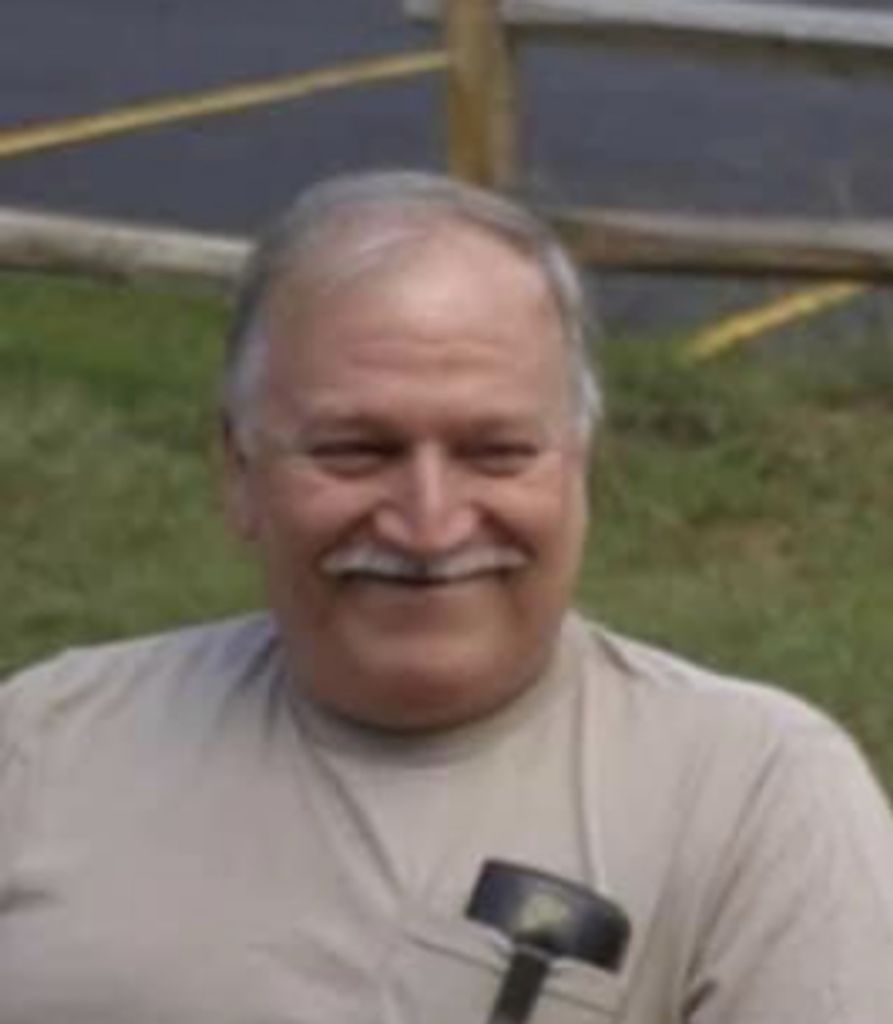 Robert L Auker