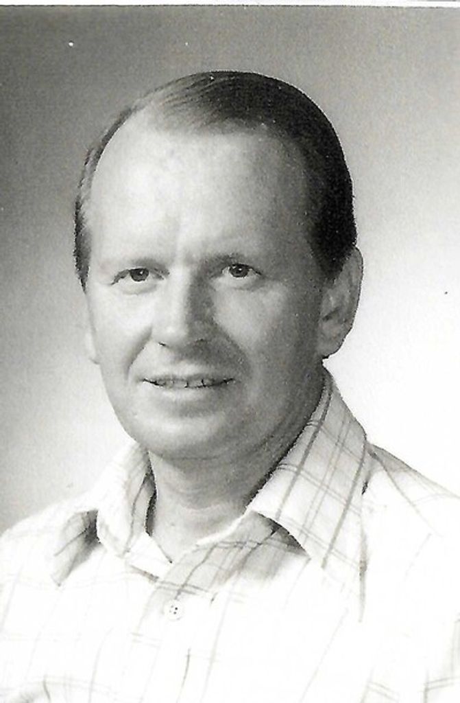 Ronald Woodvine Profile Photo