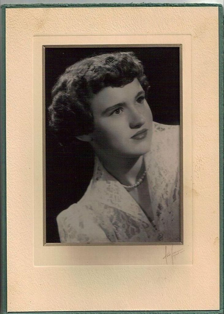 Bobbie Joan Born