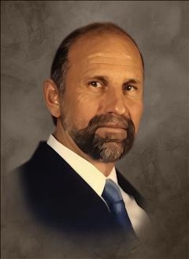 Michael David Fox Profile Photo