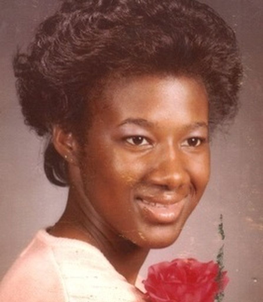Elizabeth Diane White Profile Photo