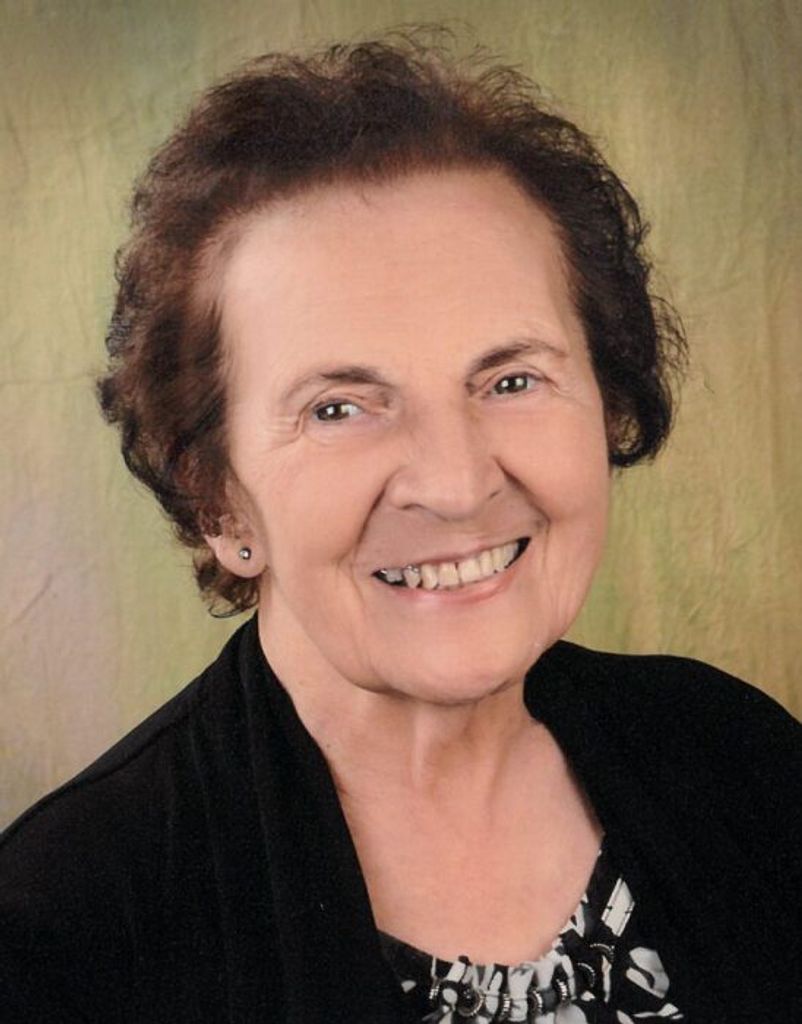 Viola Rose (Alt)  Topp Profile Photo