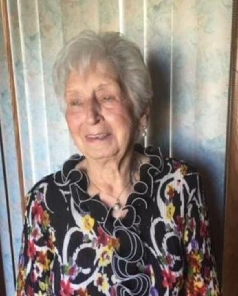 Elizabeth J. Mills Profile Photo