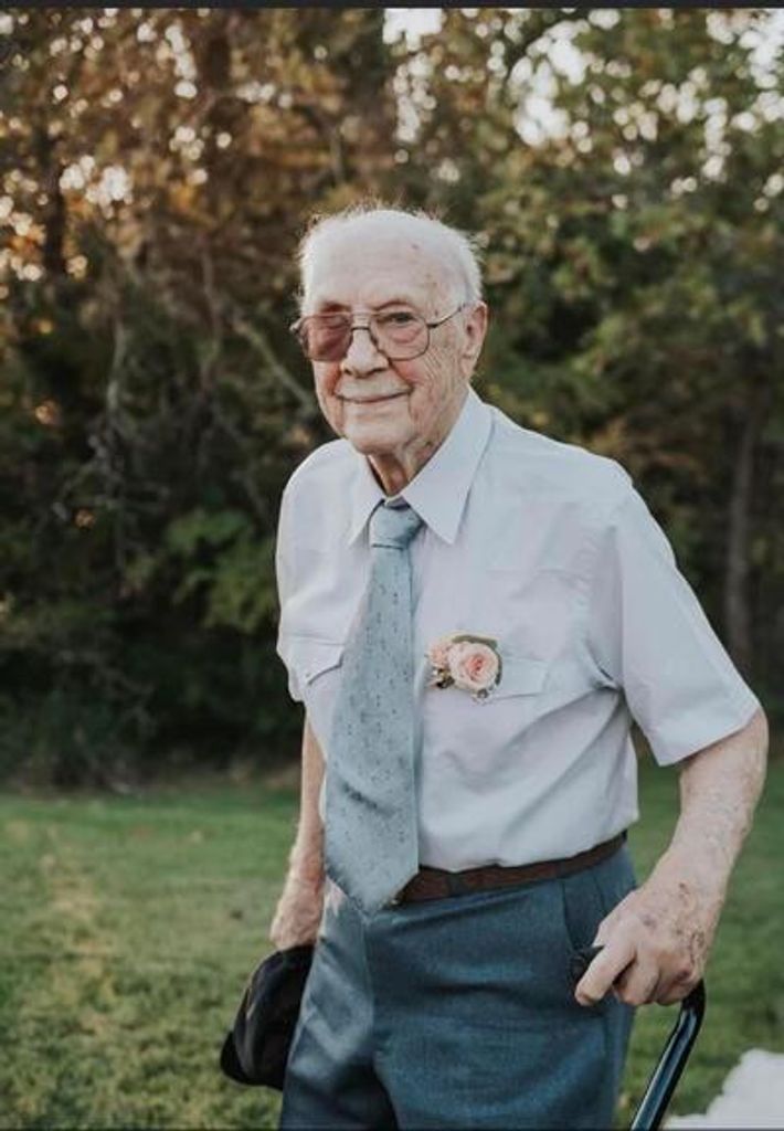 Wayne Eugene Perry Profile Photo