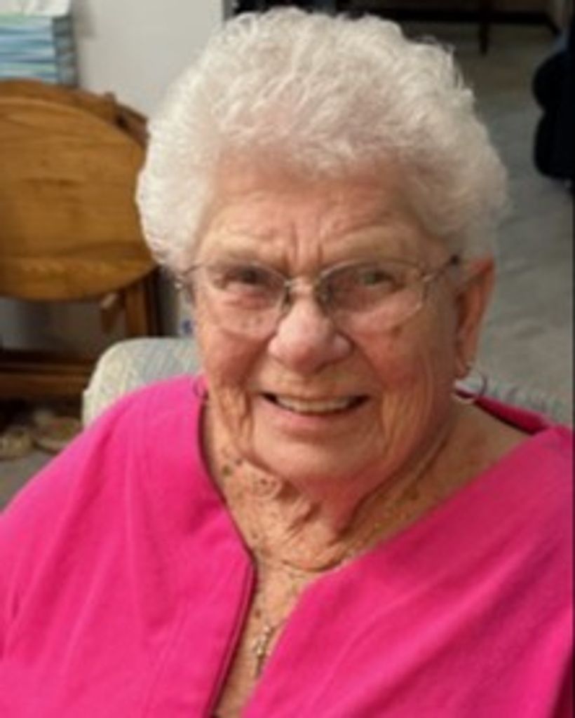 Linda (Momberg) Praska