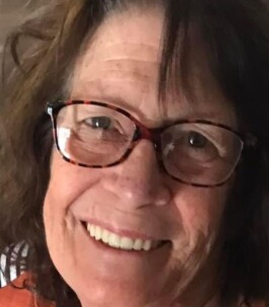Evelyn  Tyler