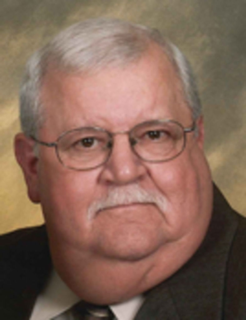 Gene  Thomas Holder