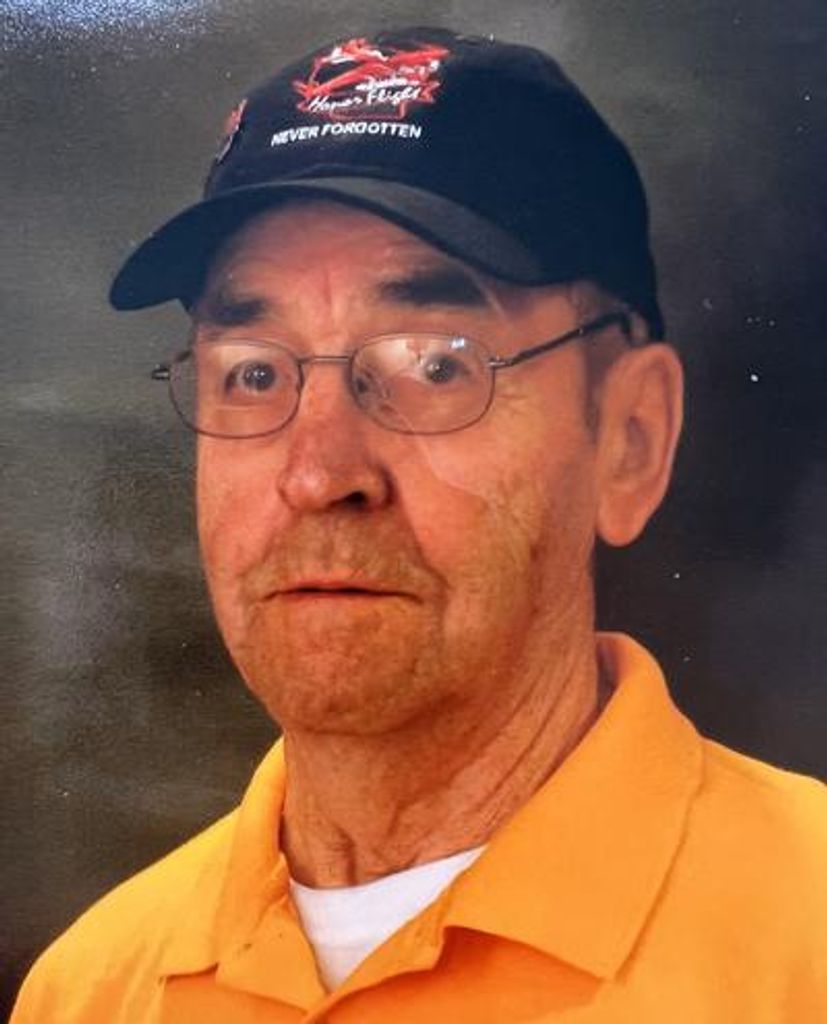 Lloyd Larsen Profile Photo