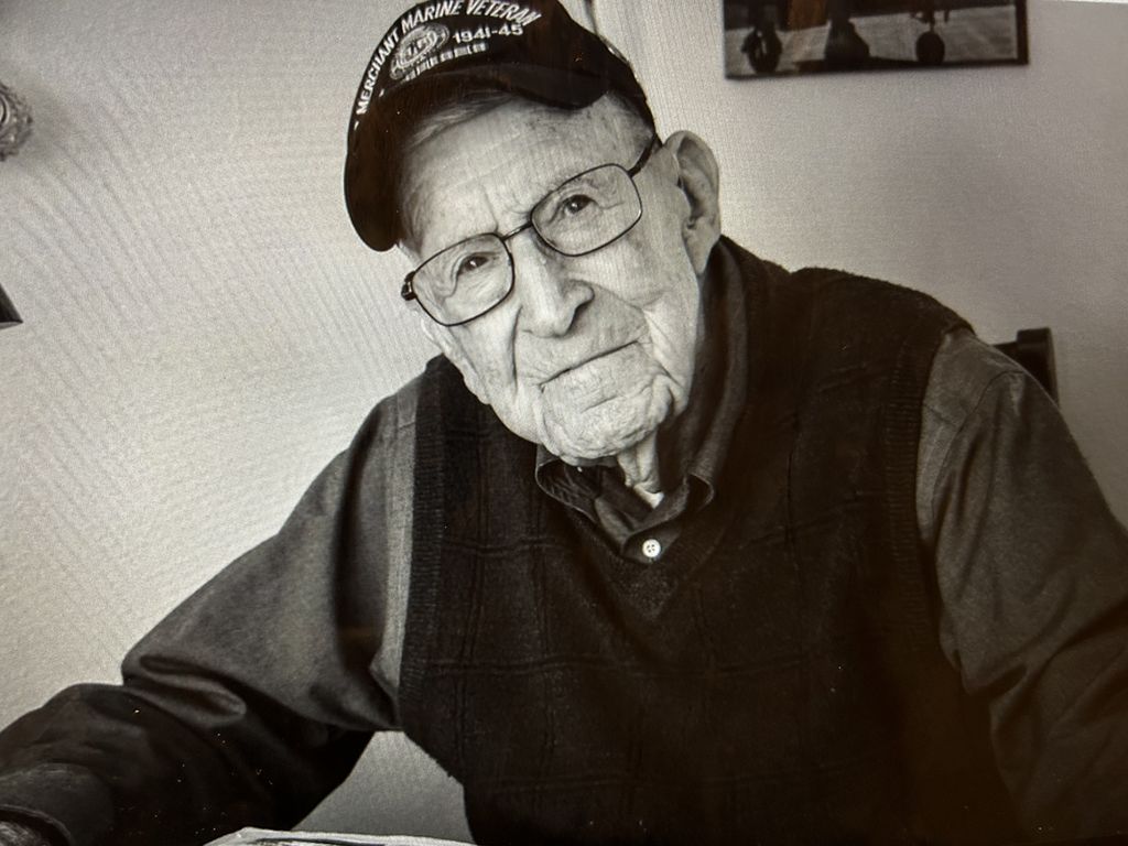 Reynolds Lloyd Tomter Profile Photo