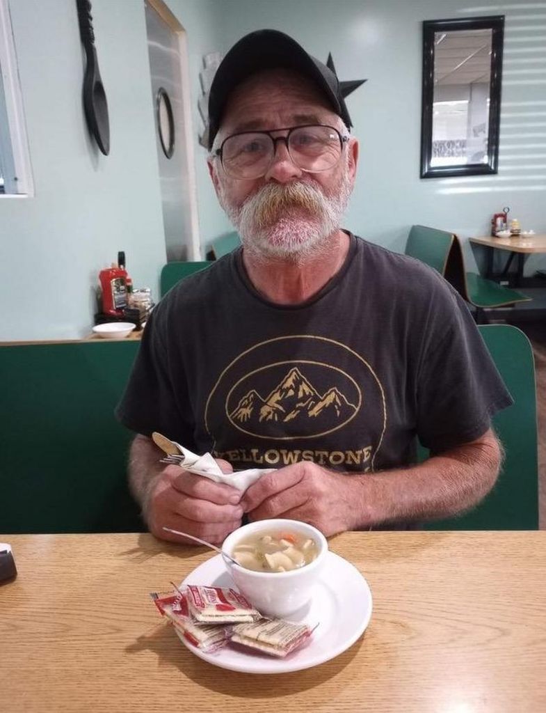 Daniel Oren Simmons Profile Photo