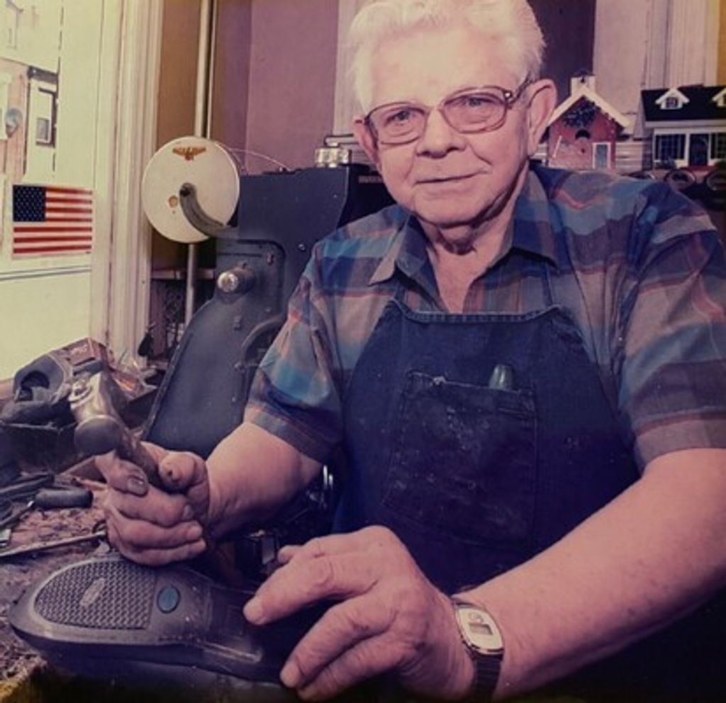 Walter G. Kleinschuster Profile Photo