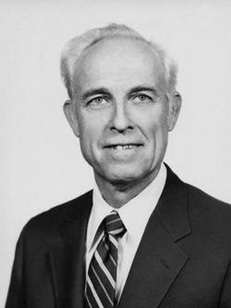 Arlen L. Swanson