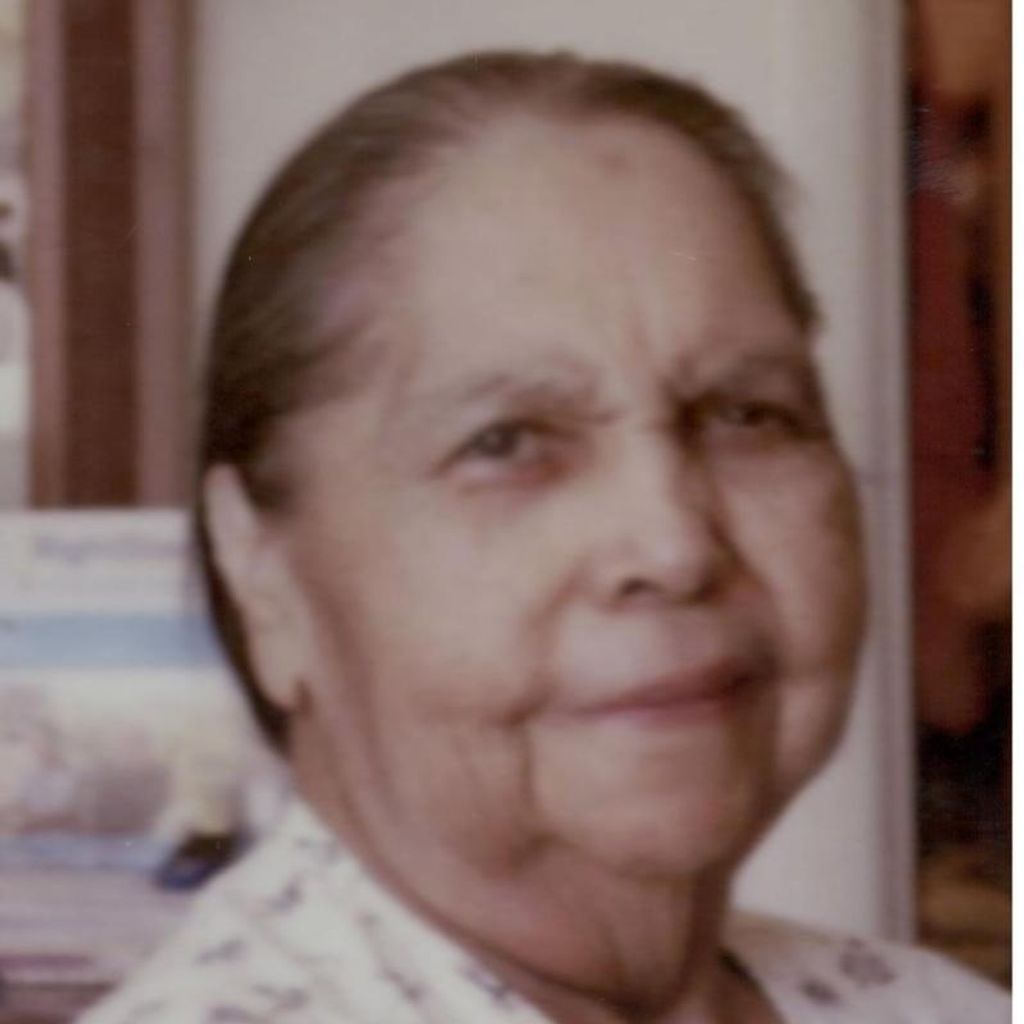 Esther Gallegos
