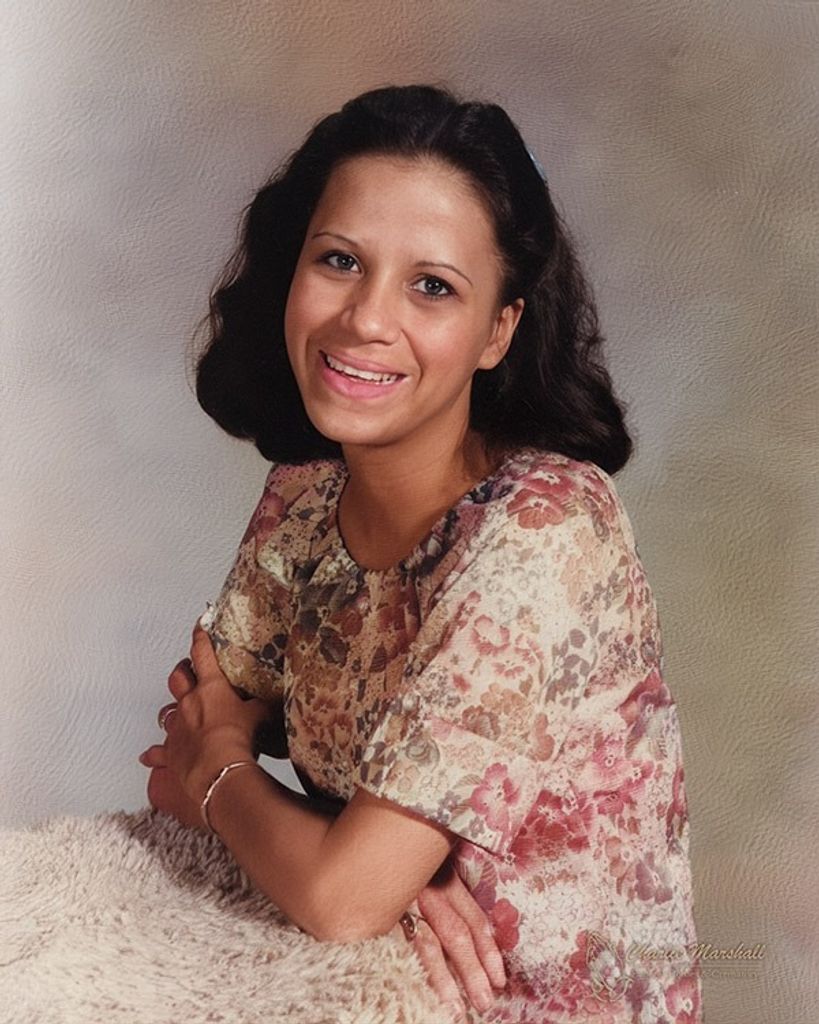 Elia B. Perez Profile Photo