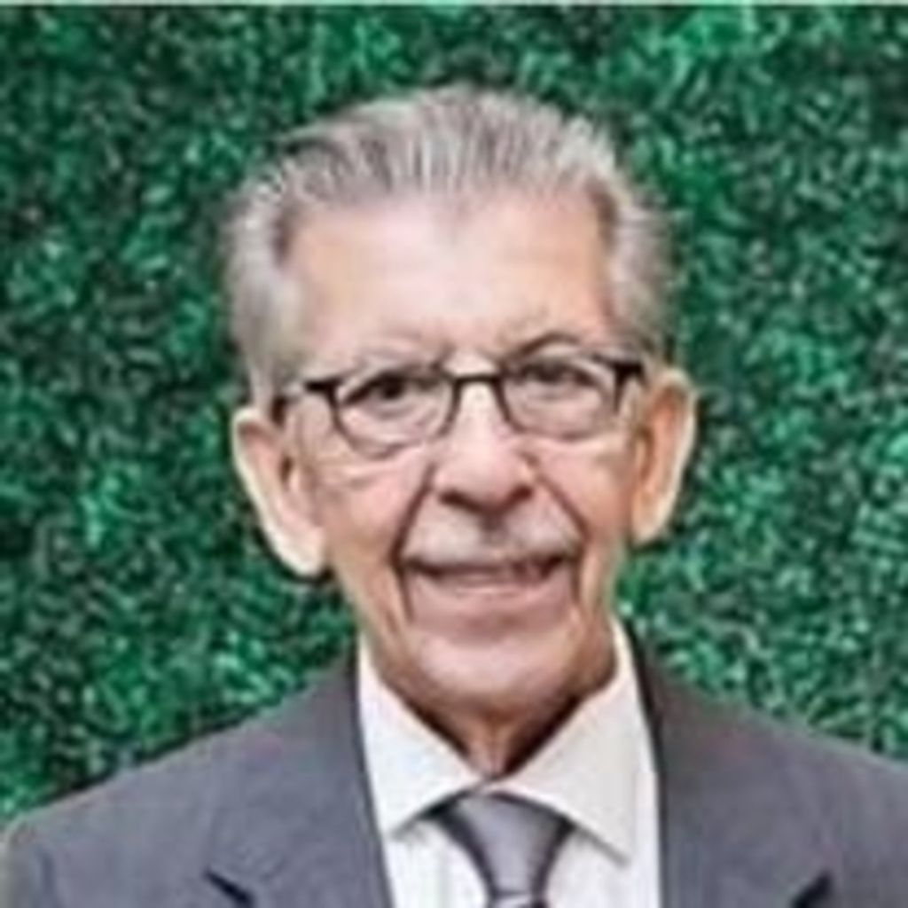 Luis Vazquez Profile Photo