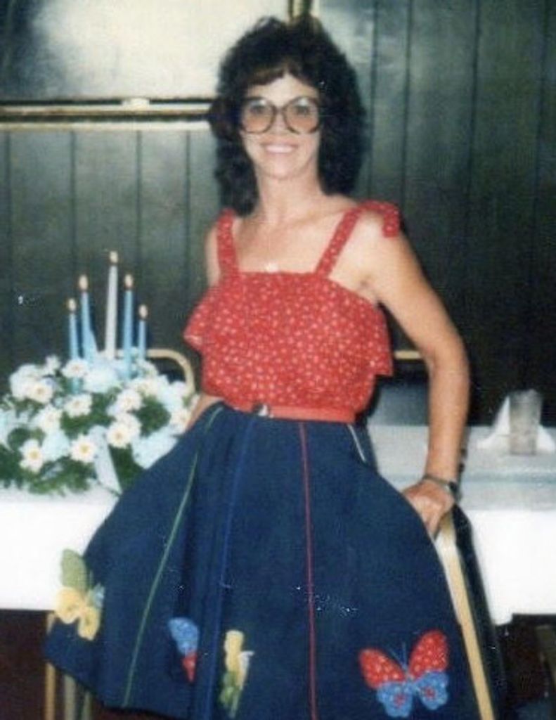 Evelyn "Eve" Nichols