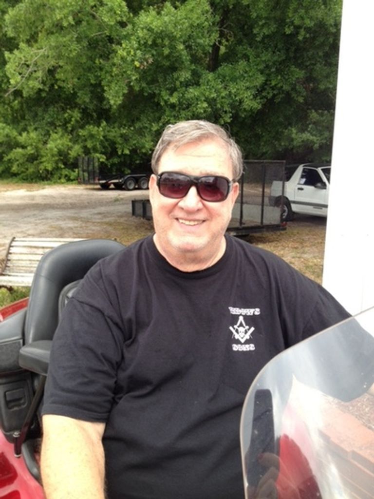 E. Michael Roben Profile Photo