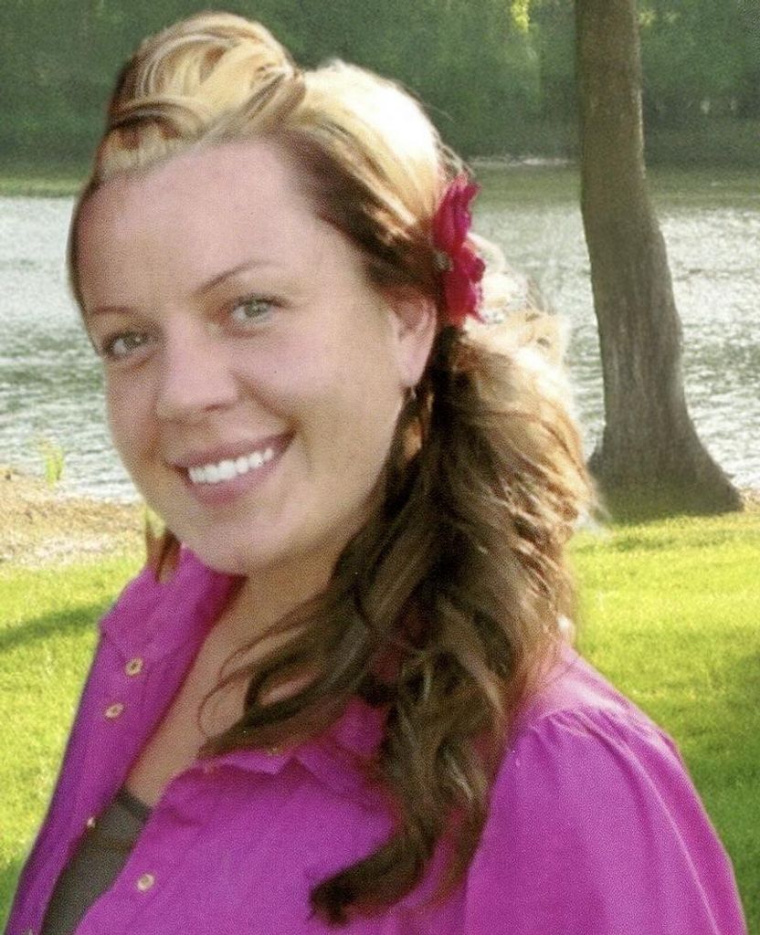 Shonna Rowe Lamadeleine Profile Photo