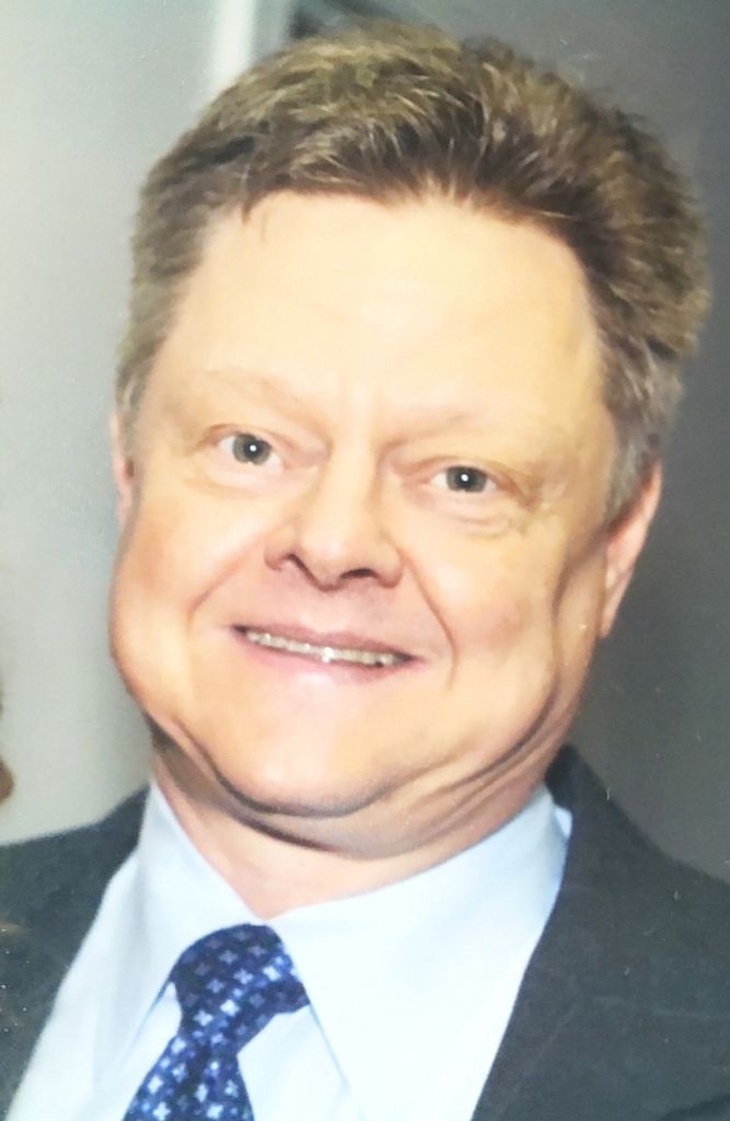 Dale Elliott Hubbard
