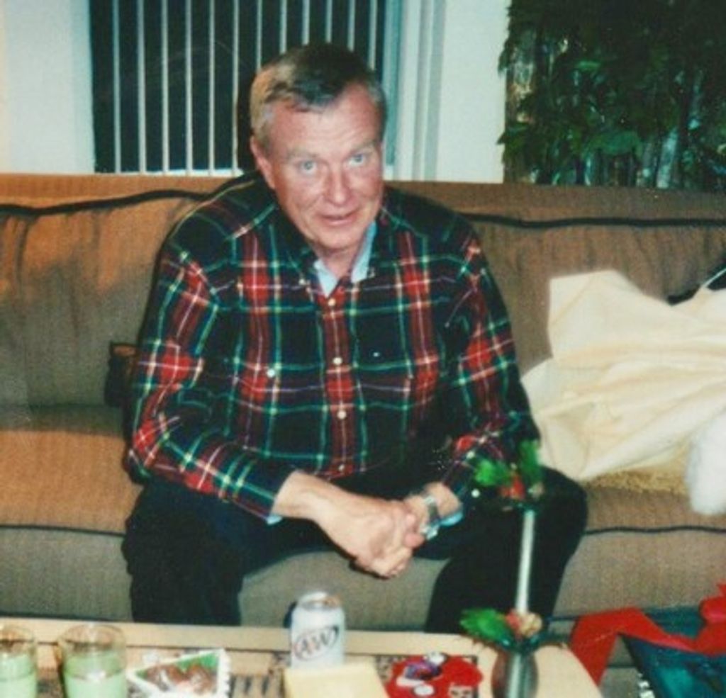 Ferdinand "Carl" C. Simon, Jr. Profile Photo