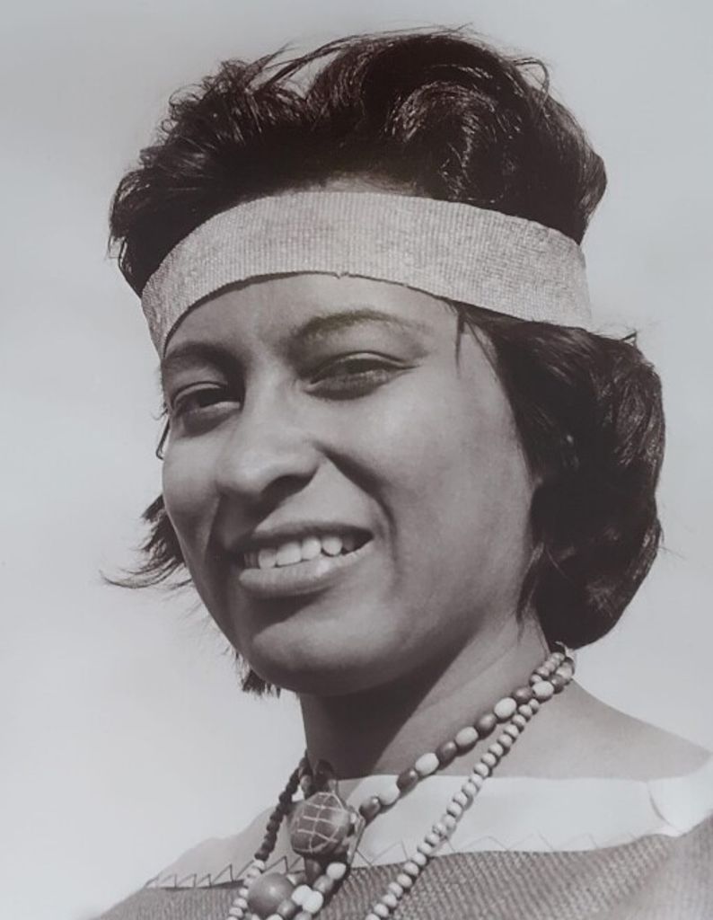 Ramona "Maggie" (Childs)  Jones