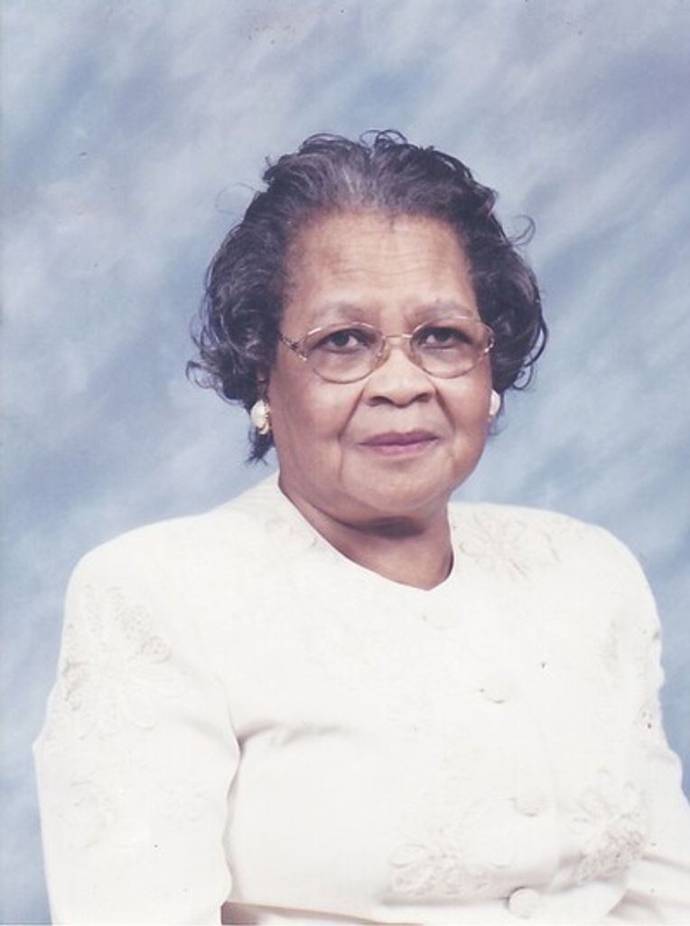 Alzemia Esstelle Calloway