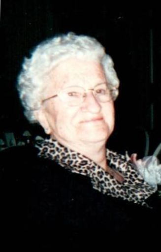Virginia Gordon photo gallery thumbnail 14 of 33
