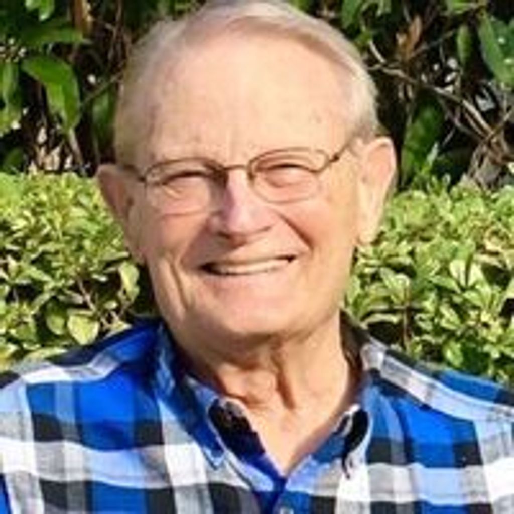 Lloyd Farrel Chapman
