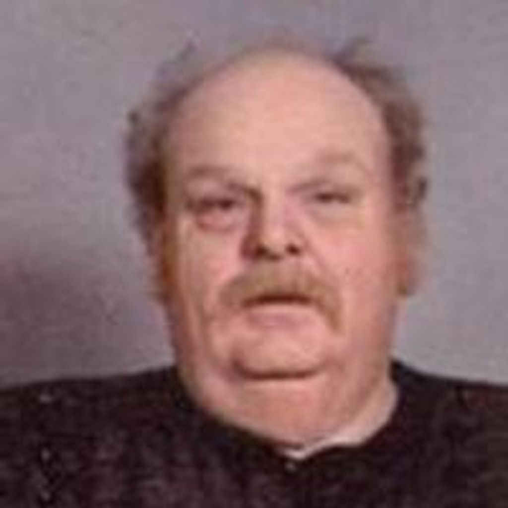 Earl "Chuck" Dunz