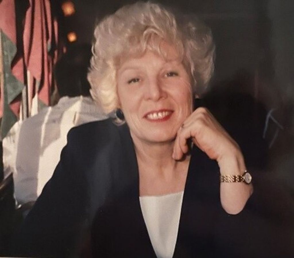 Carol Simons Profile Photo