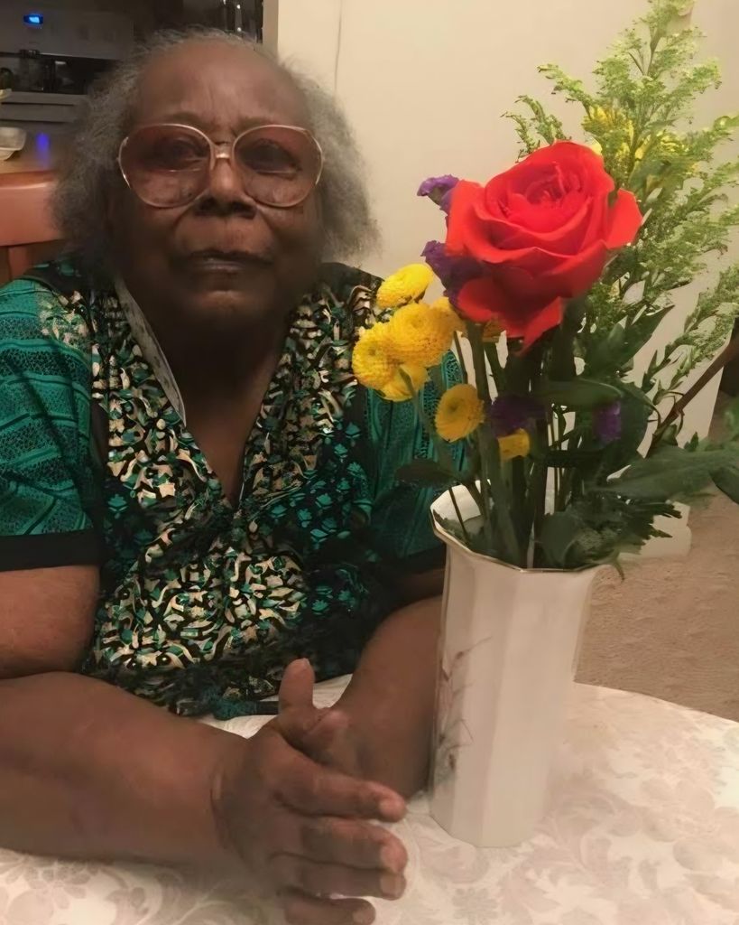 Mercedia Andrews Profile Photo