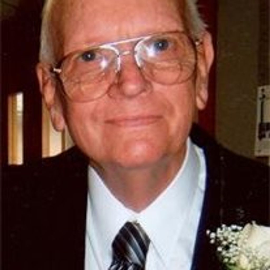 Robert W. Tomm