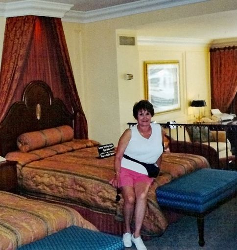 Carmen (Cordova)  Loconto photo gallery thumbnail 2 of 72
